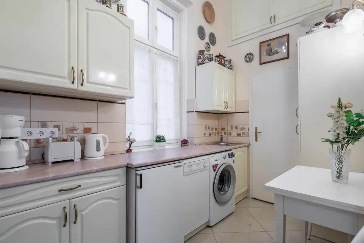 Astoria Central Apartments Budapest Luaran gambar